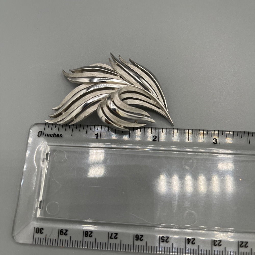 Vintage 1960s Trifari Silver-Tone Flame Brooch | Sculptural Mid-Century Design - Picture 2 of 4
